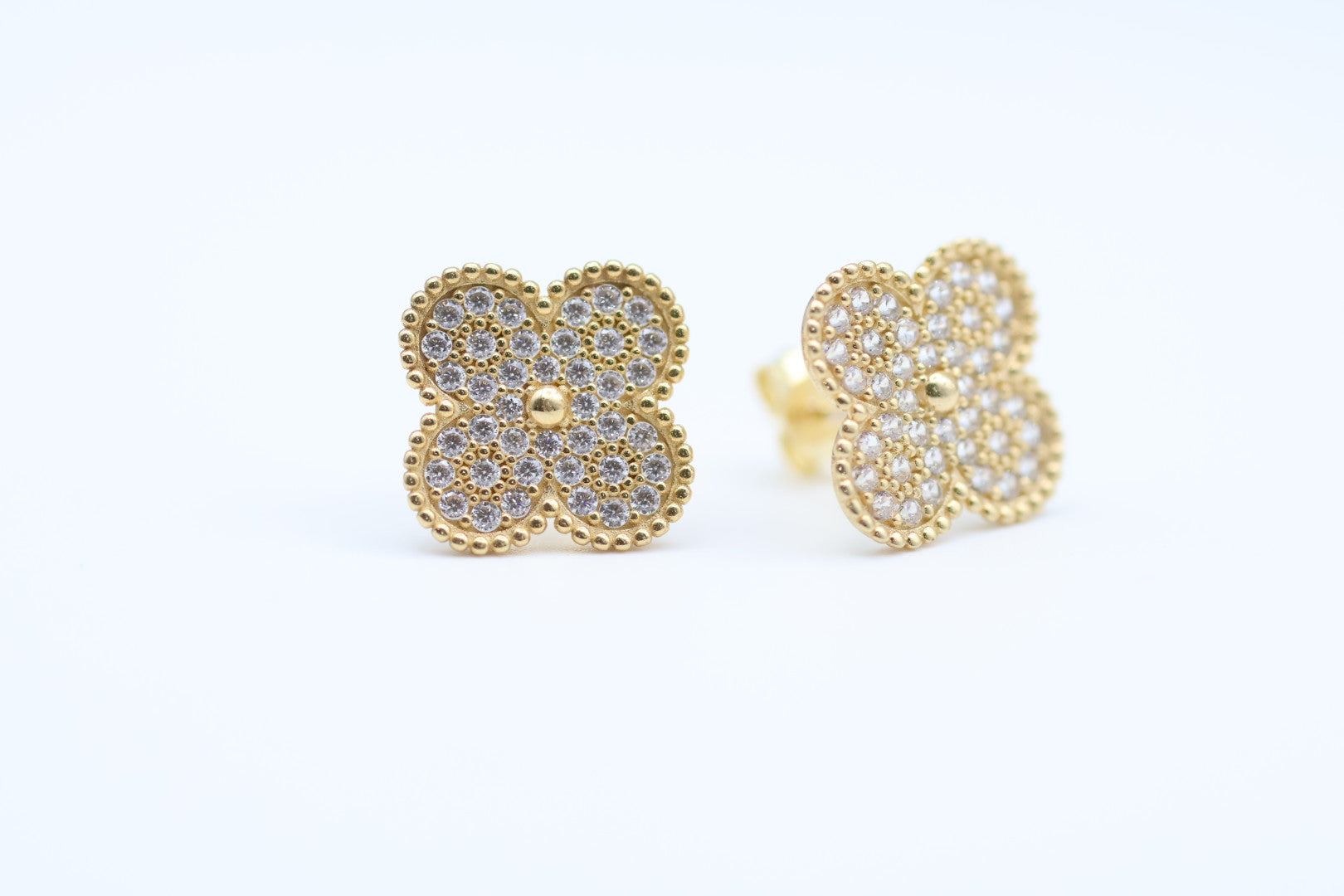 Aretes
