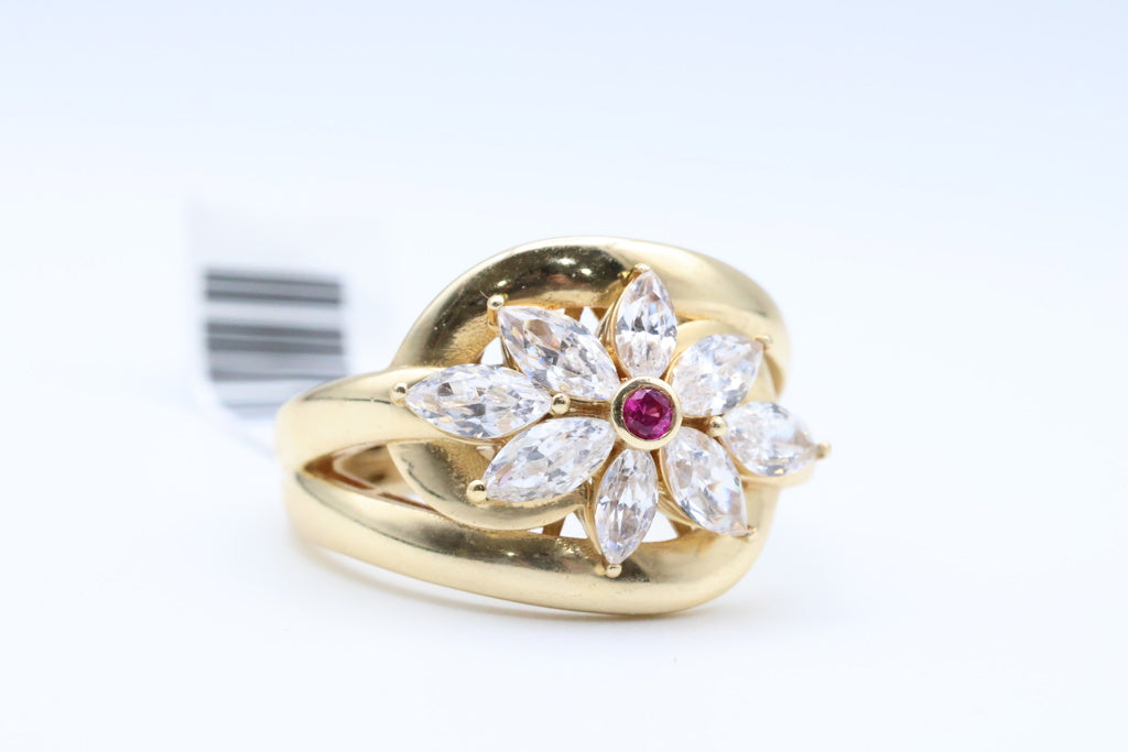 Women's Ring Flower Stone 14kt zirconia Weight 4.6