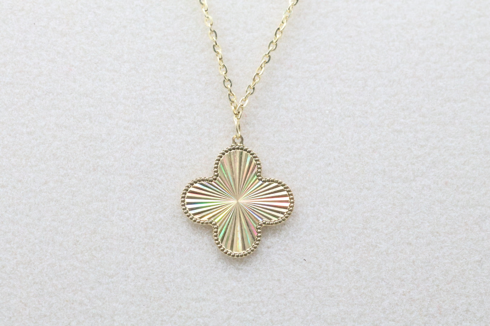 Cadena 14kt Size 13.6mm flor x 18" Weight 2.62g