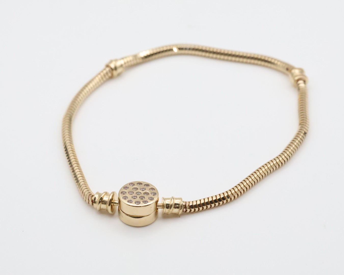 Manillas 14kt Weight 6.26g