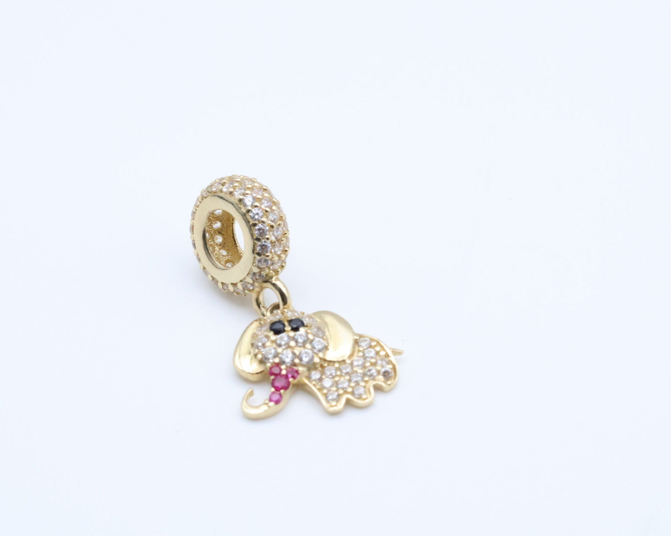 Dijes Elefante 14kt zirconia Weight 1.8g