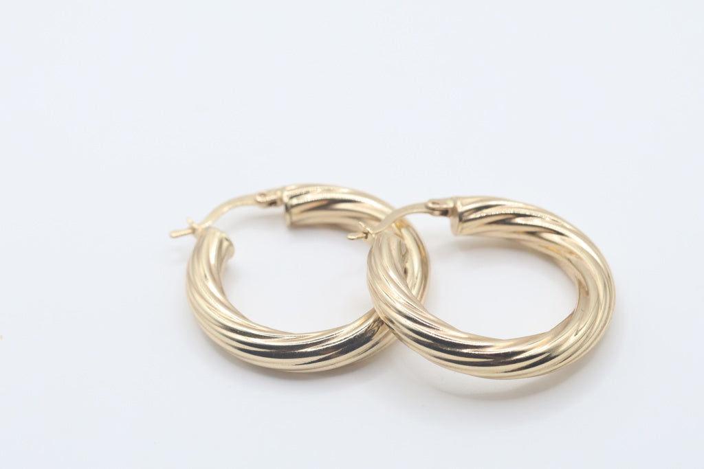 Argollas 14kt Weight 4.85g
