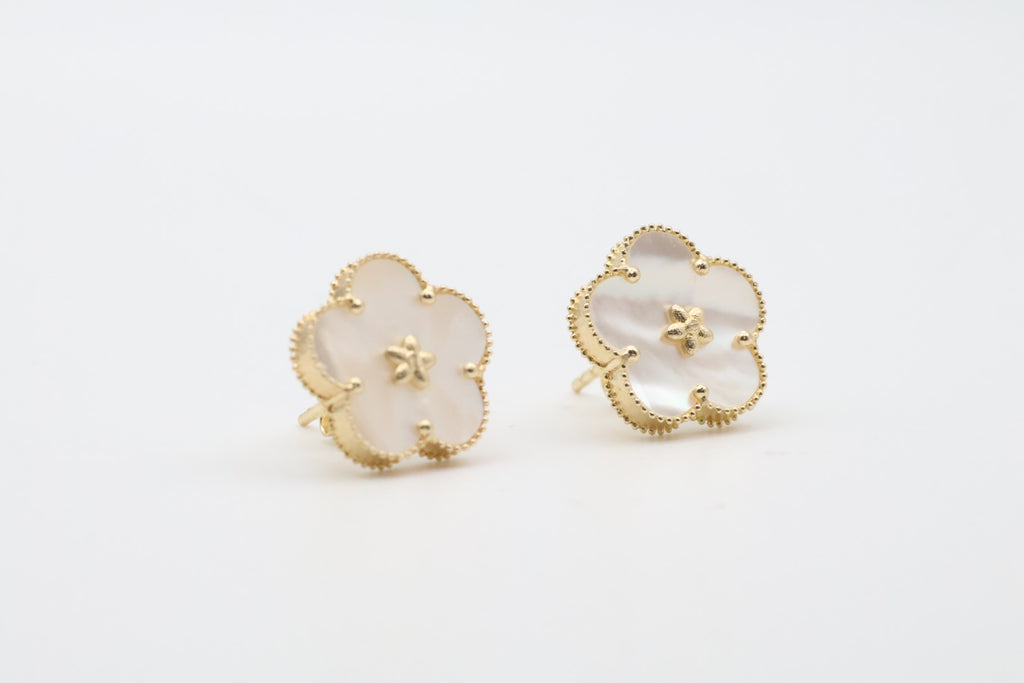 Aretes Flor 14kt Size 13mm Weight 2.3g