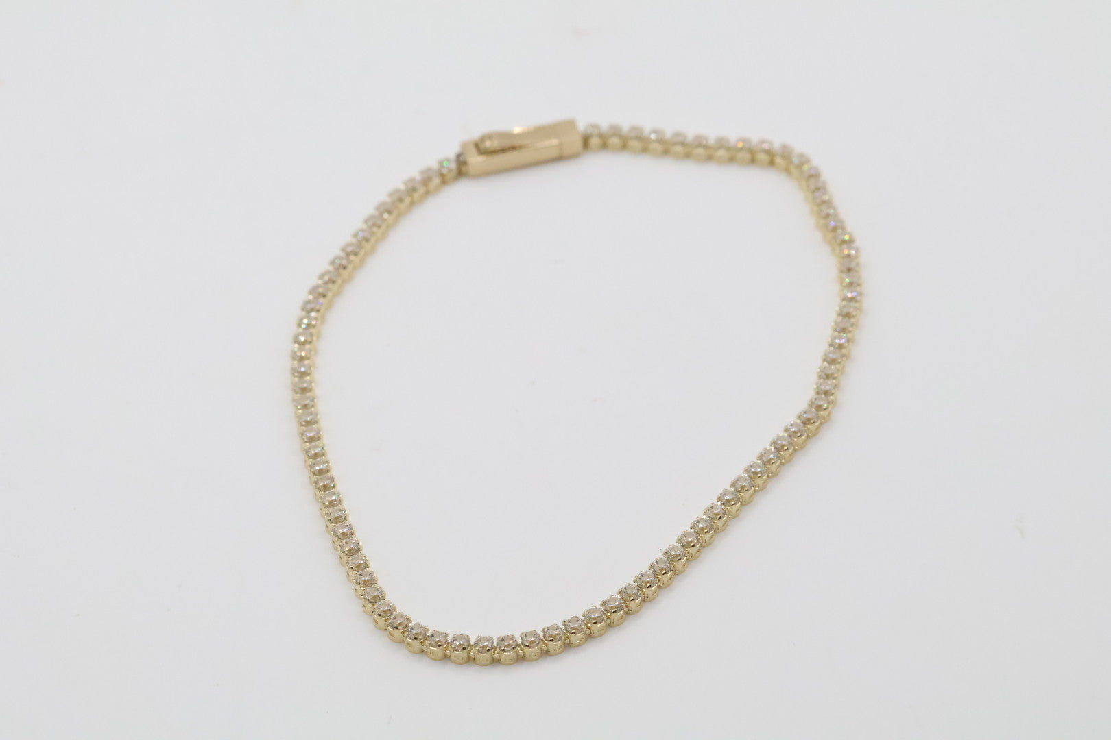 Manillas 14kt zirconia Size 2mm Weight 3.16g