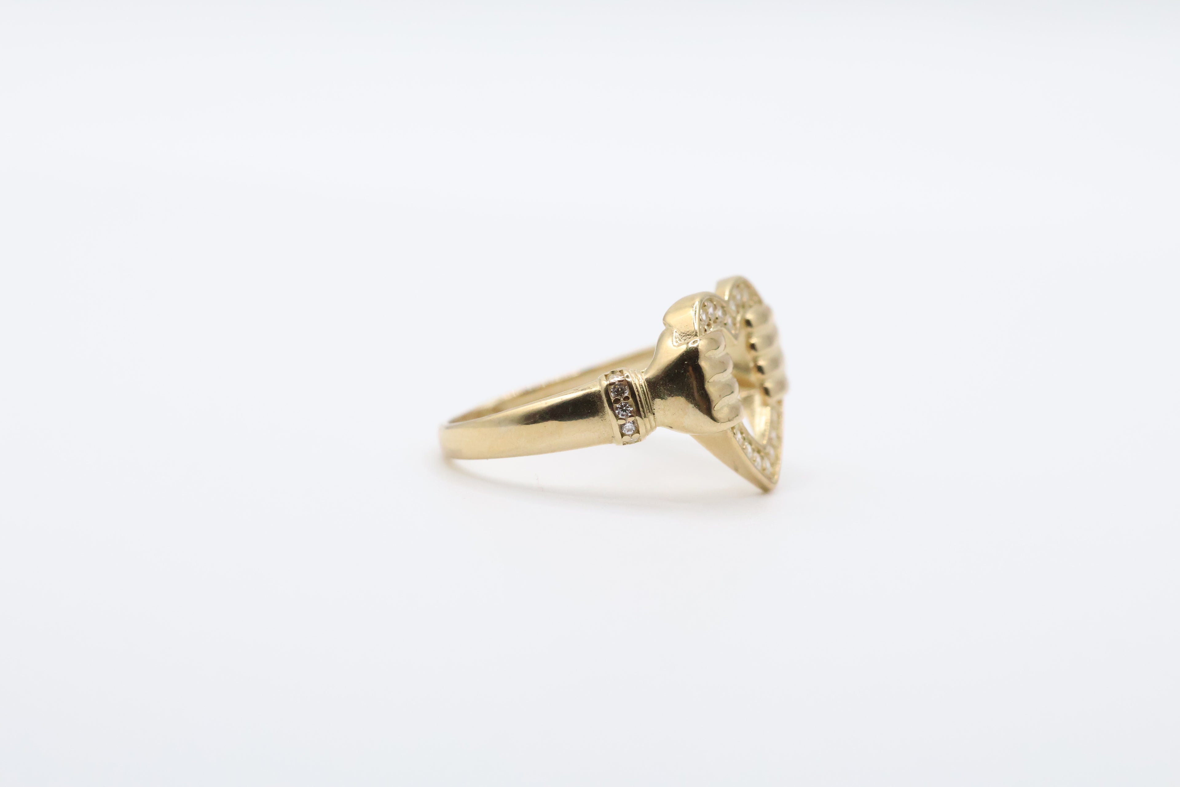 Anillo de Mujer Corazon con Manos 10Kt Weight 2.5g