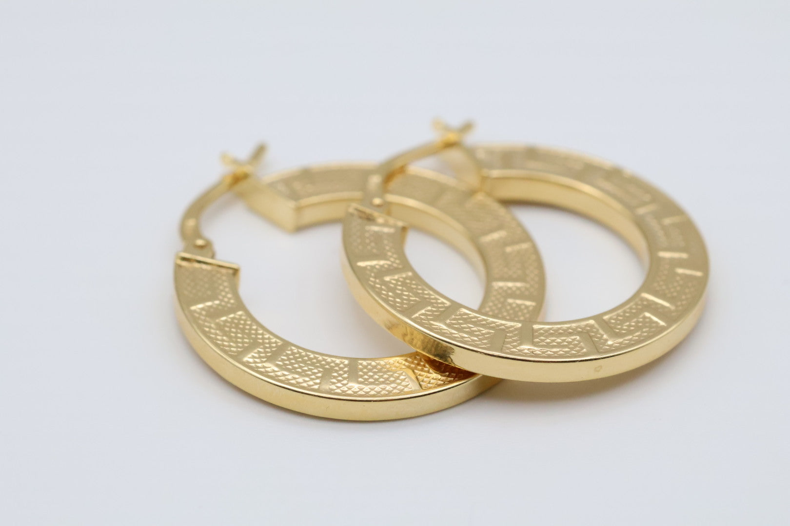 Argollas 14kt Size 24mm x 2mm Weight 2.3g