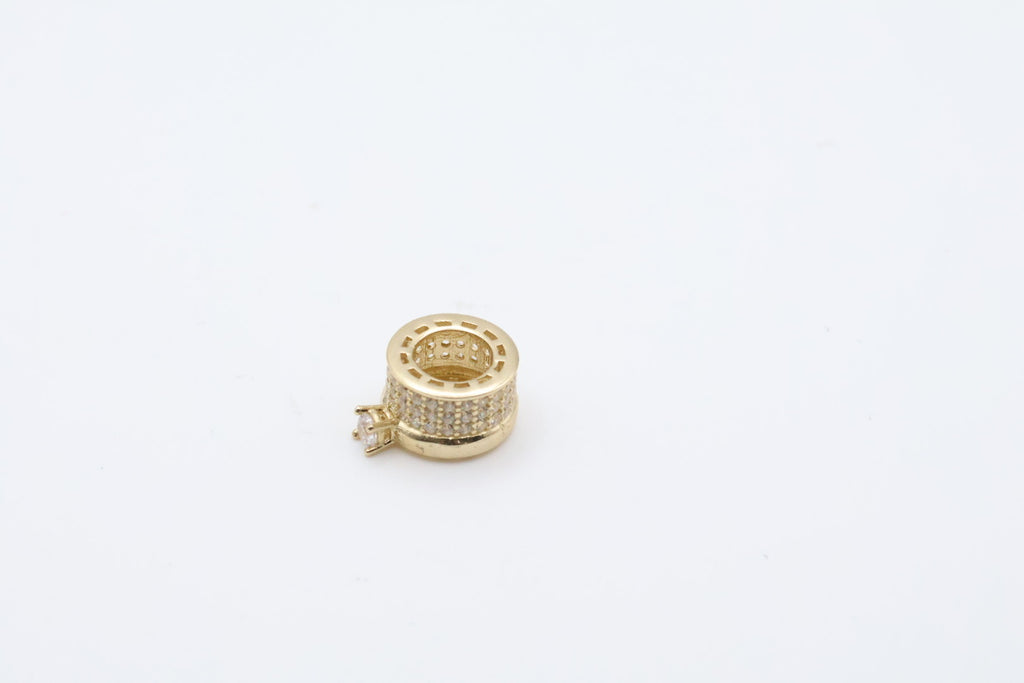 Charms 14kt zirconia Weight 1.66g