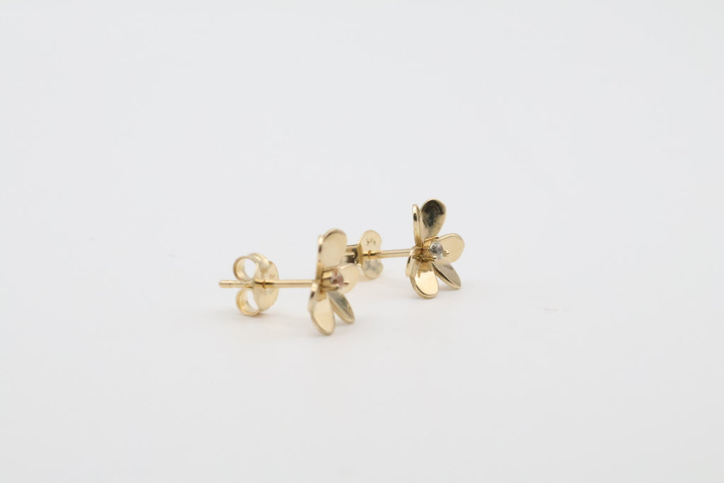 Flower Earrings 14kt Weight 1.7g