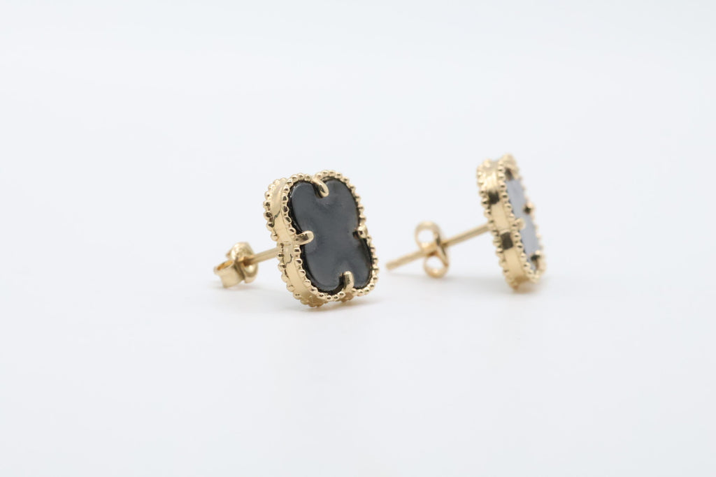 Aretes Flor Negra 14kt Size 13mm Weight 3.97g