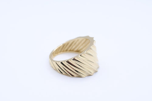 Anillo de Mujer 10Kt Weight 1.77g