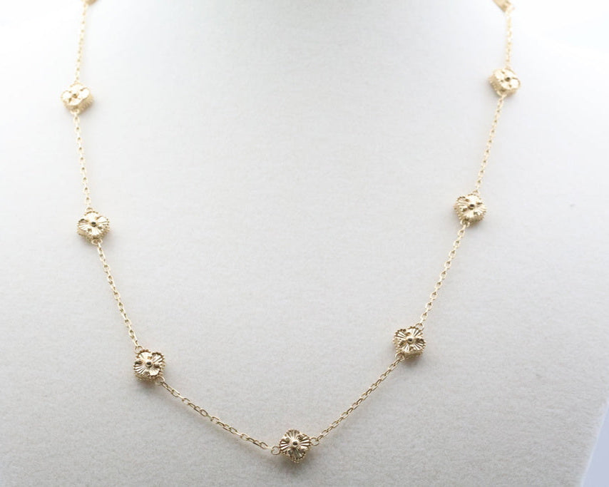 Cadena Flores 14kt Flor Blanca Y Oro Size 17" Weight 8.3g