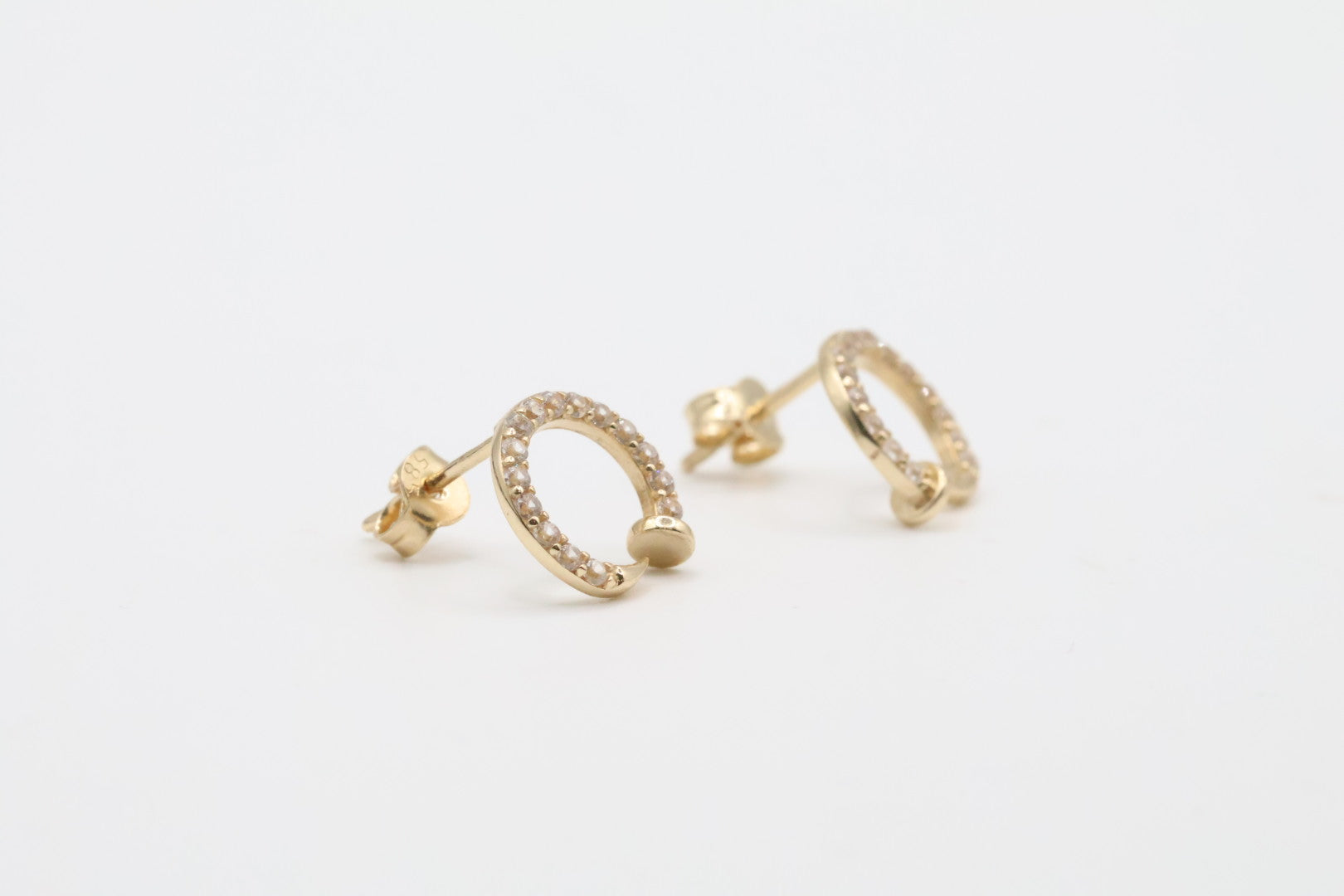 Aretes 14kt zirconia Size 11mm Weight 1.45g