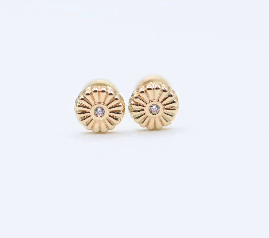 Aretes Flor 14kt Size 6mm