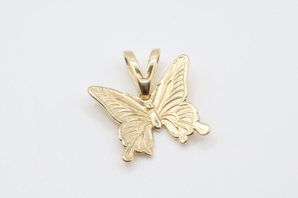Dijes Mariposa 14kt Size 17mm x 20mm