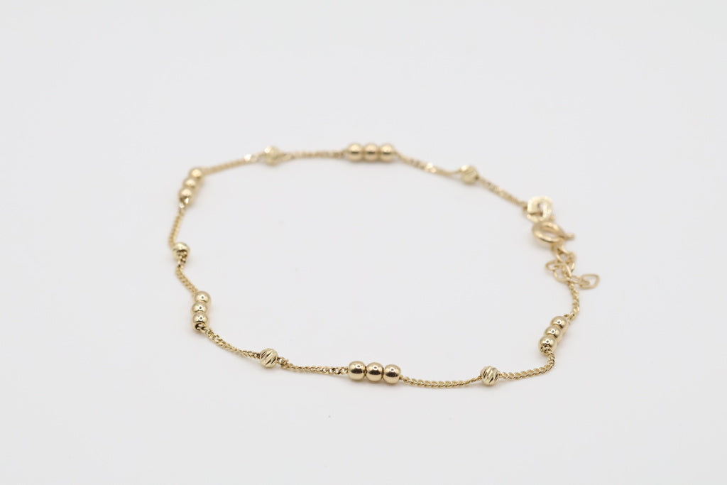 Manillas 14kt Weight 1.80g