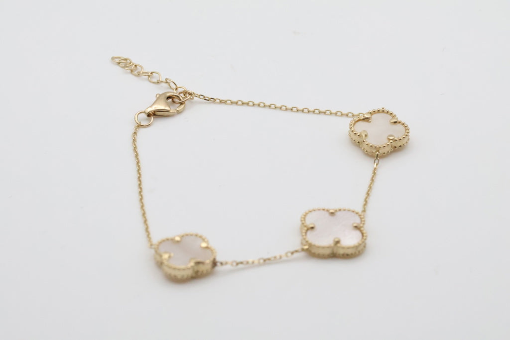 3 Flower Bracelets 14kt White Weight 4.02g