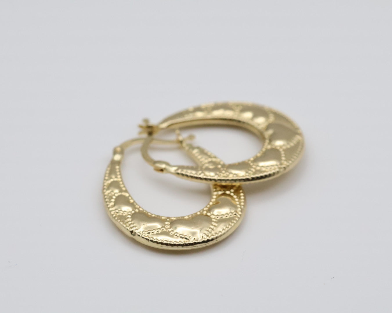 Argollas Argollas con Corazon 14kt Size 24mm Weight 1.8g