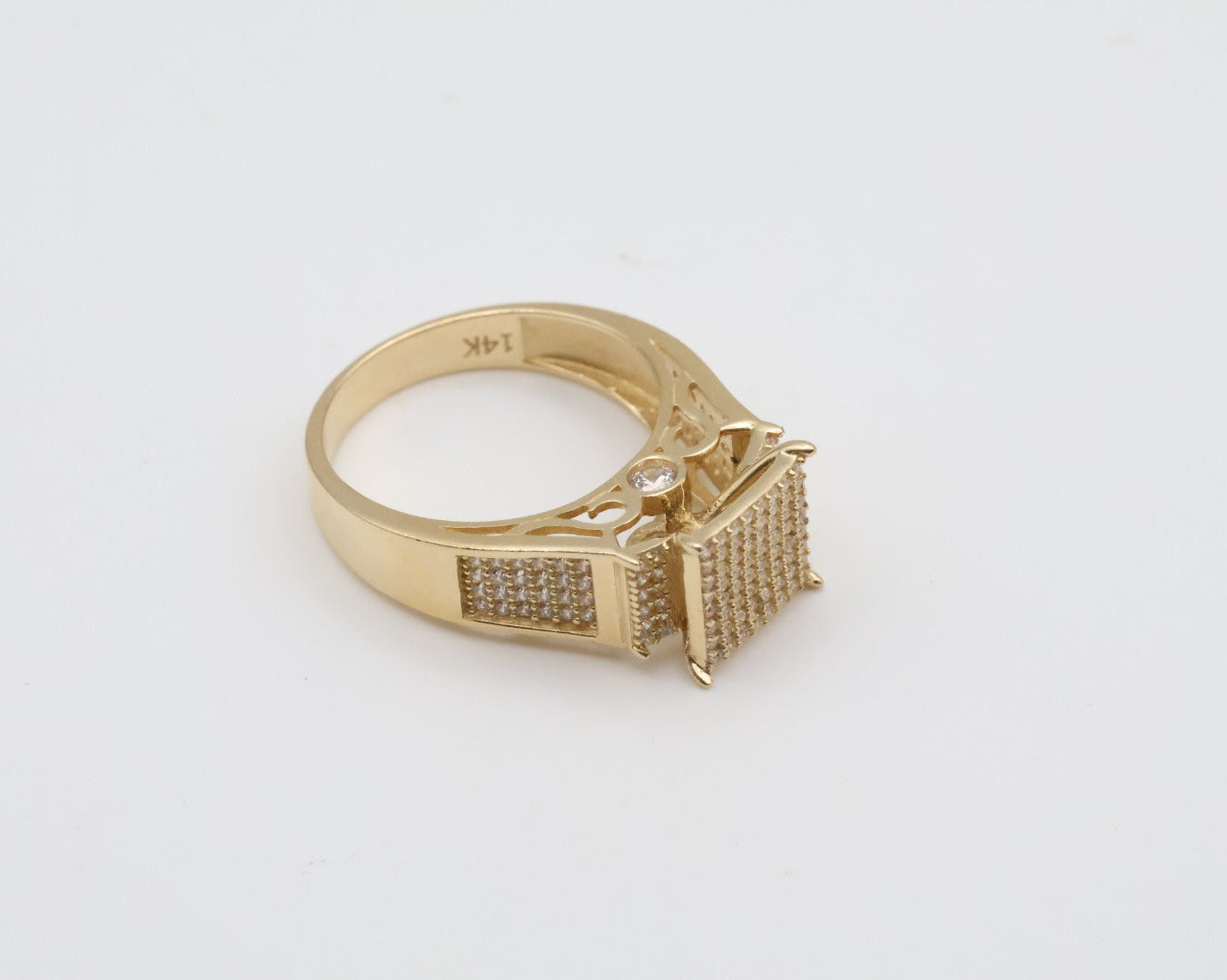 Anillo de Mujer 14kt zirconia Weight 6.5g