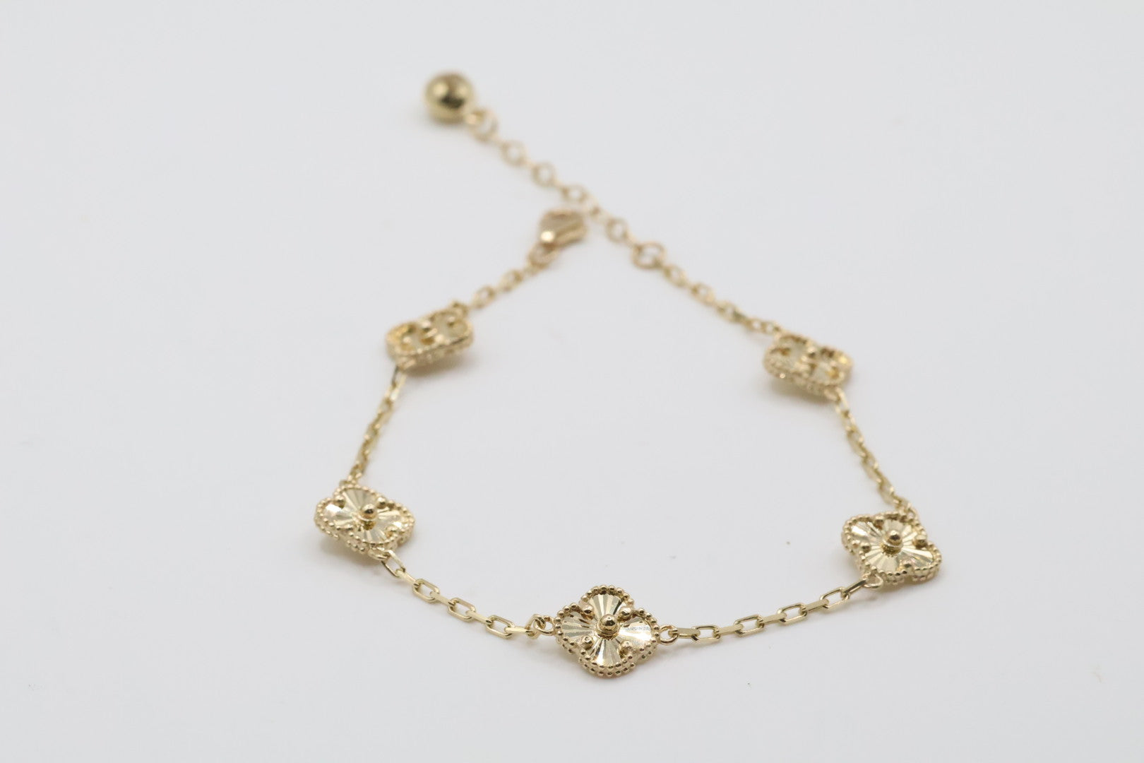 Manillas 5 Flores 14kt Size 7" x 9mm Weight 5.15g