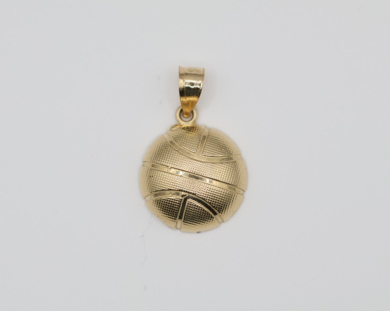Dije Pelota 14kt Weight 2.0g