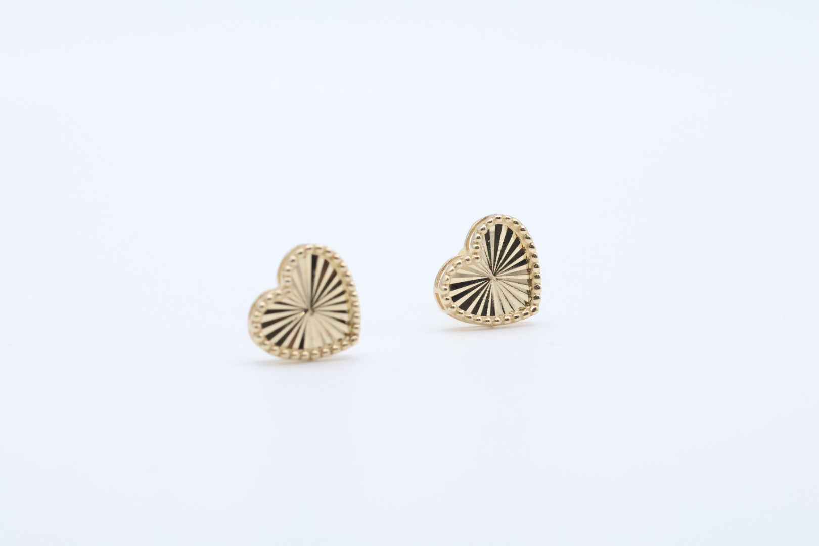 Aretes Corazon 14kt Size 10mm Weight 1.66g
