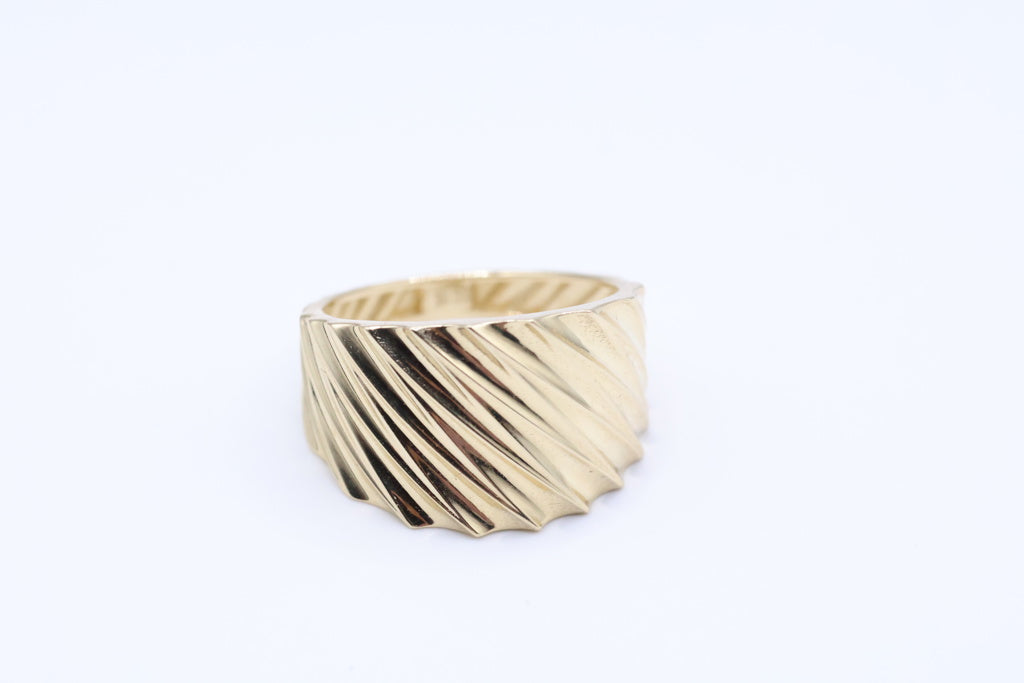 Anillo de Mujer 10Kt Weight 1.77g