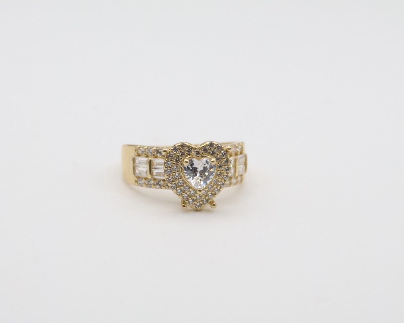Anillo de Mujer Corazon 14kt zirconia Weight 3.8g