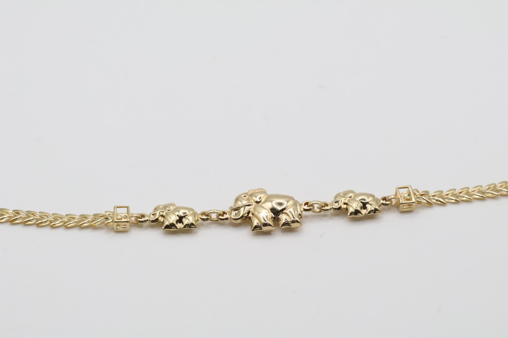 Manillas Elefante 14kt Weight 6g