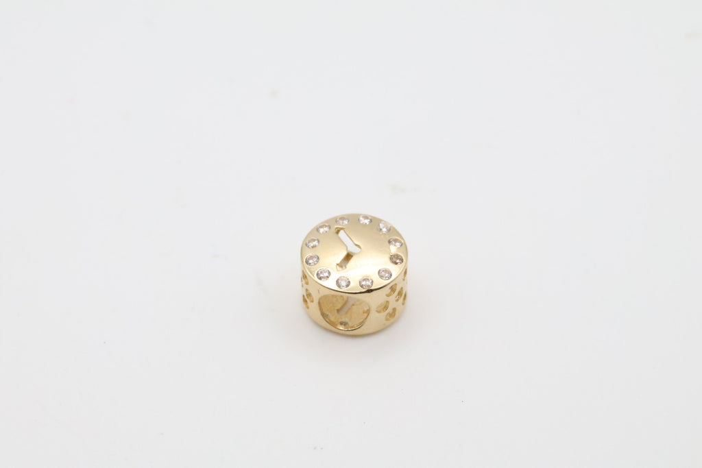 Watch charms 14kt zirconia Weight 1.15g