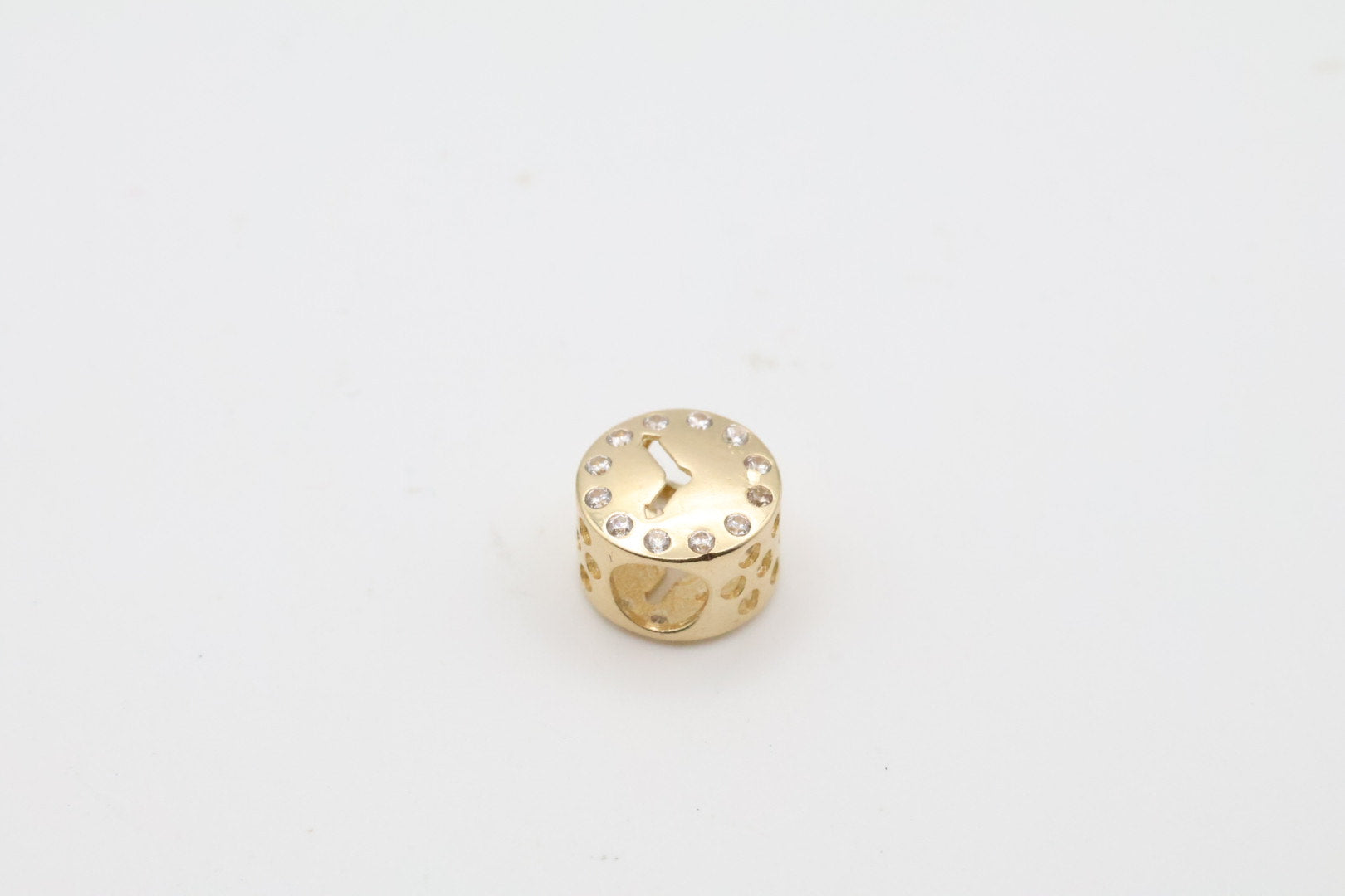 Watch charms 14kt zirconia Weight 1.15g