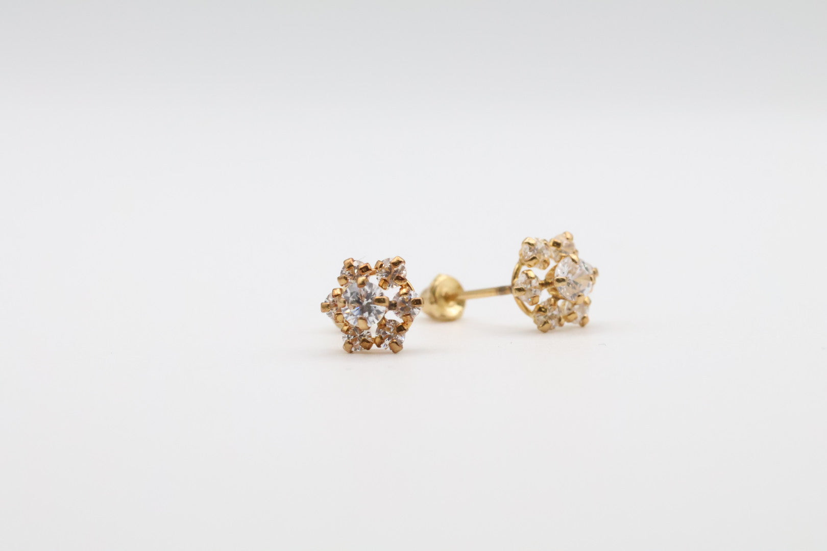 Aretes Flores 14kt zirconia Size 6mm