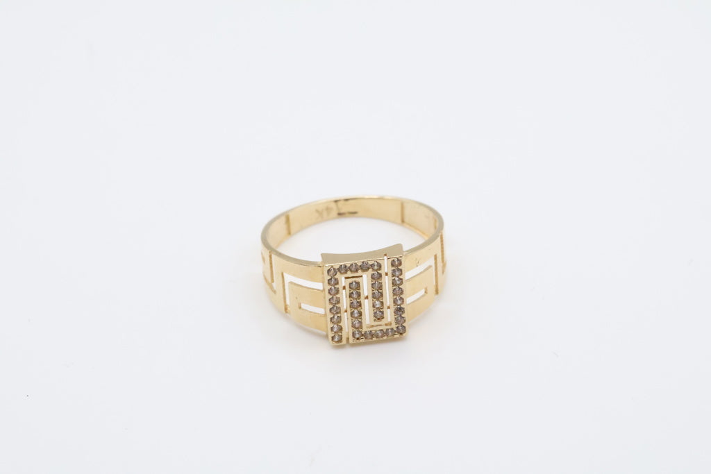 Women's Ring 14kt zirconia Weight 2.20g