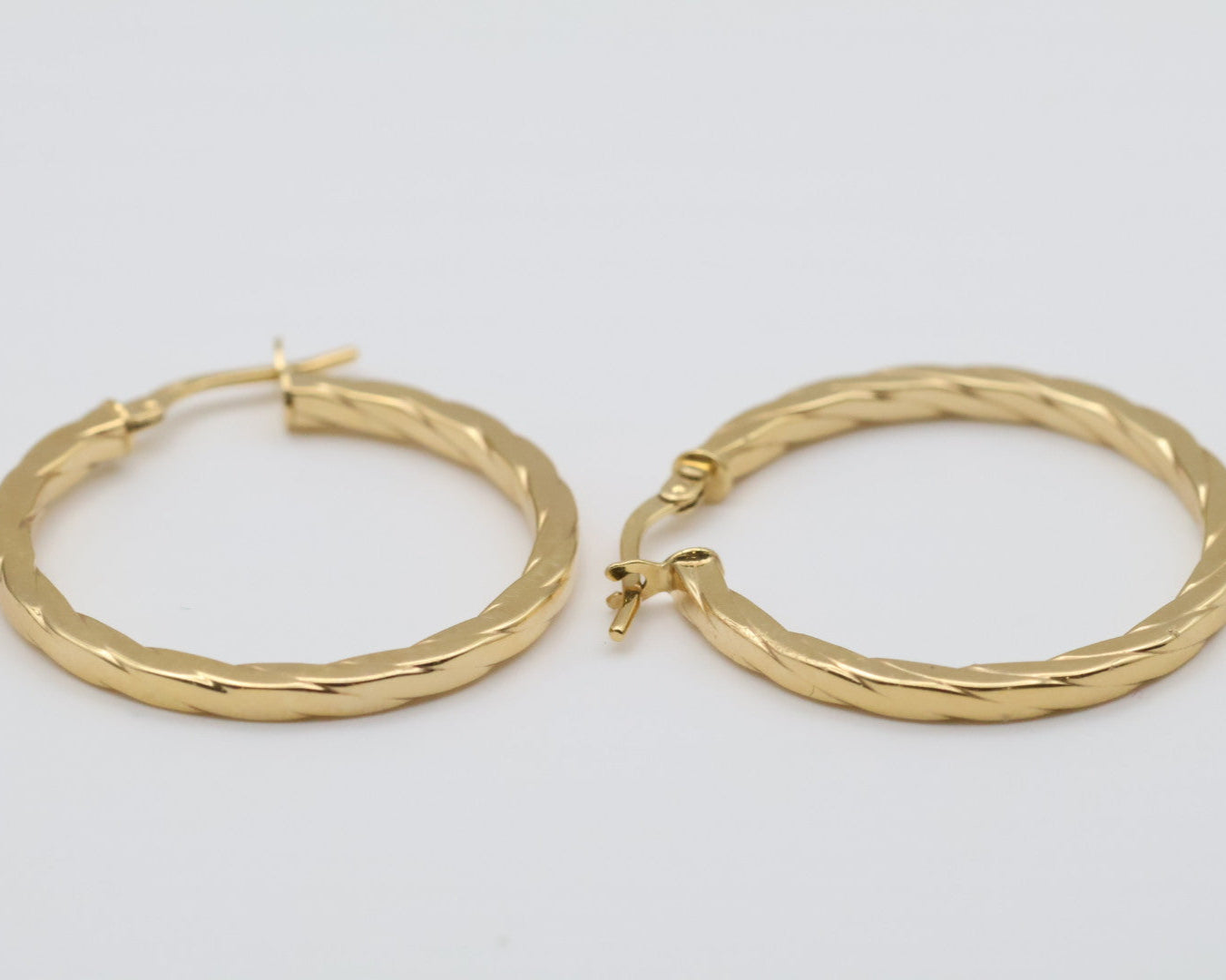 Argollas Argollas Torcidas 14kt Size 30mm Weight 1.9g