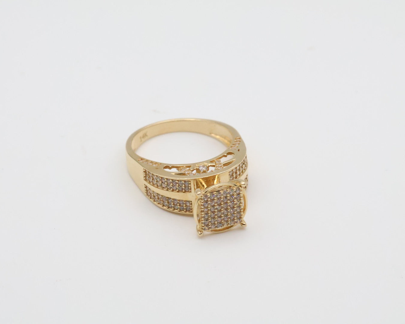 Anillo de Mujer 14kt zirconia Weight 6.1g