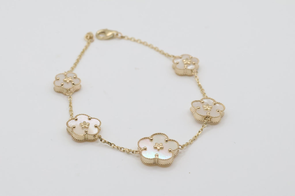 Manillas 14kt Size 13.8mm x 7" Weight 5.18g