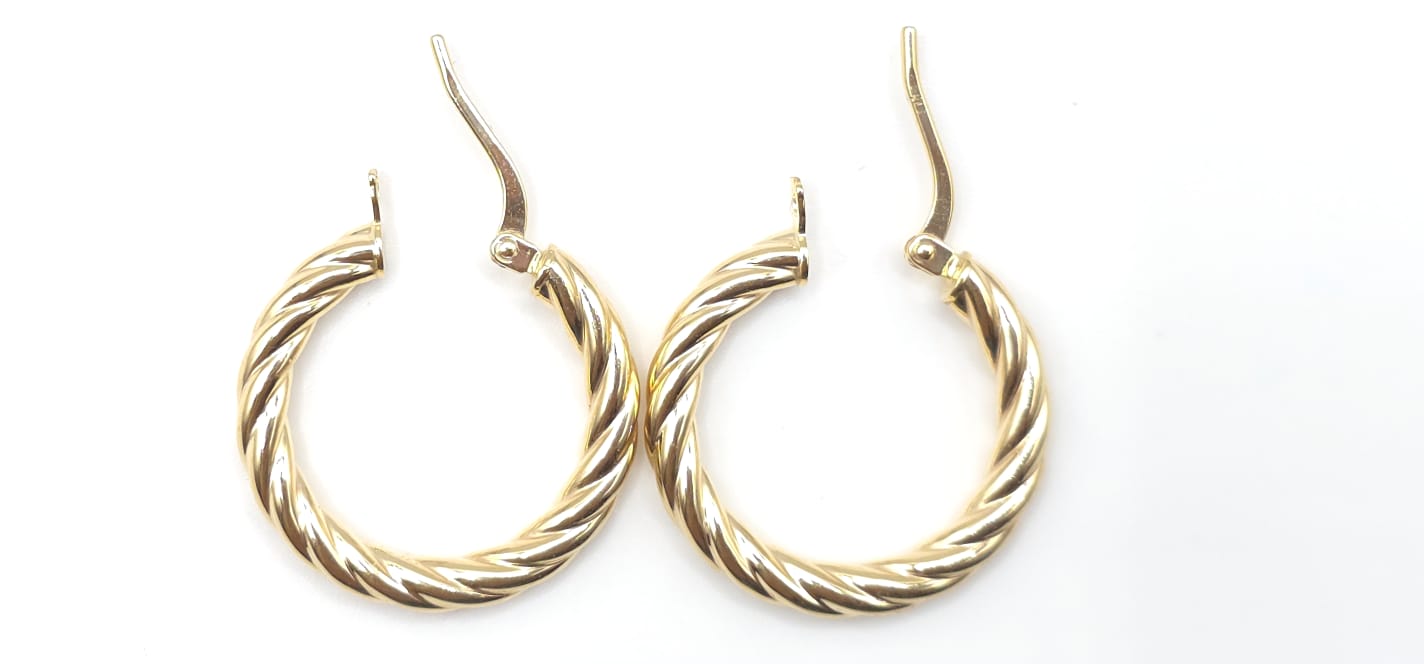 Twisted Rings 14kt Size 21mm Weight 1.6g