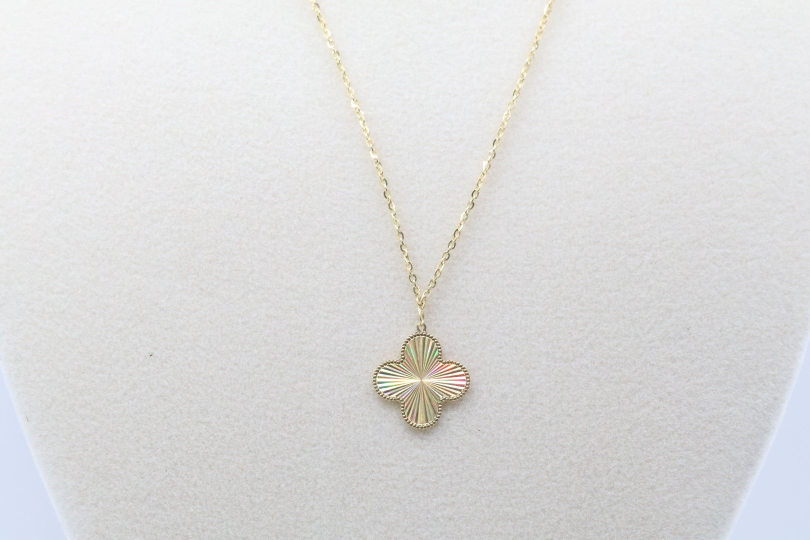 Cadena 14kt Size 13.6mm flor x 18" Weight 2.62g