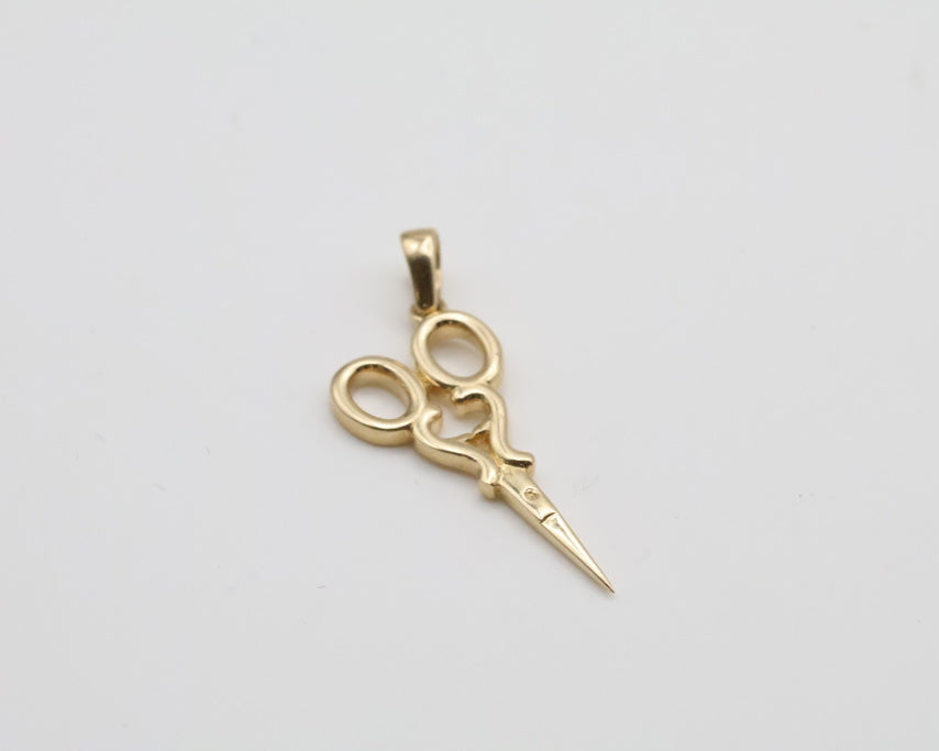 Dijes 14kt Weight 1.6g