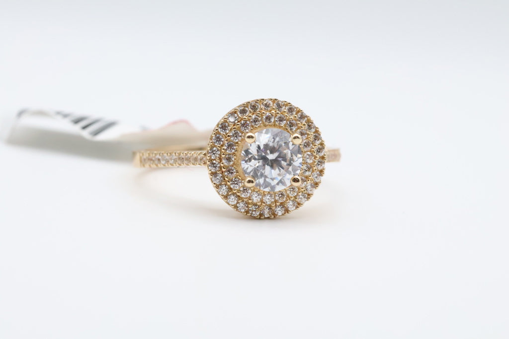 Women's Engagement Ring 14kt zirconia Weight 3.2g