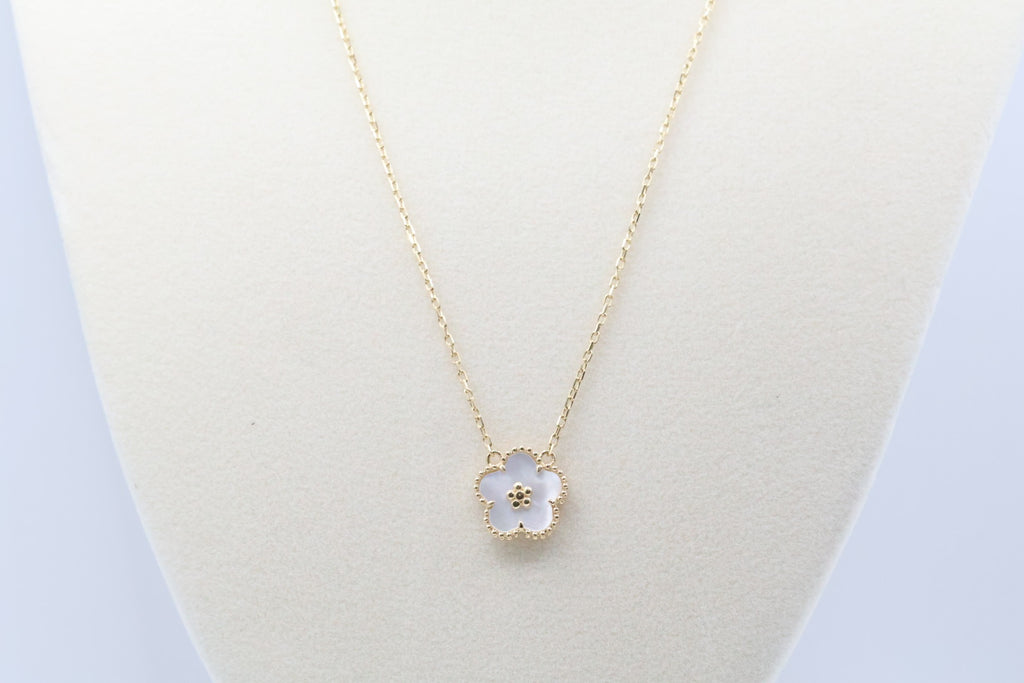 Cadena 14kt Size 13.7mm flor 18" Weight 4g