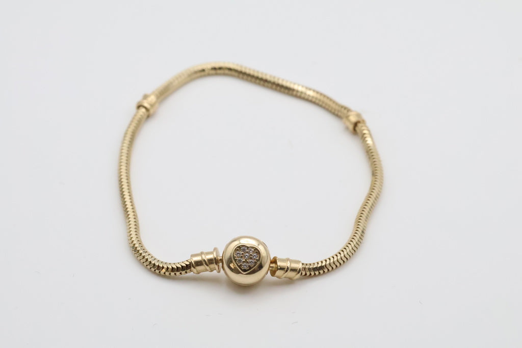 14kt Weight 7.2g Handles