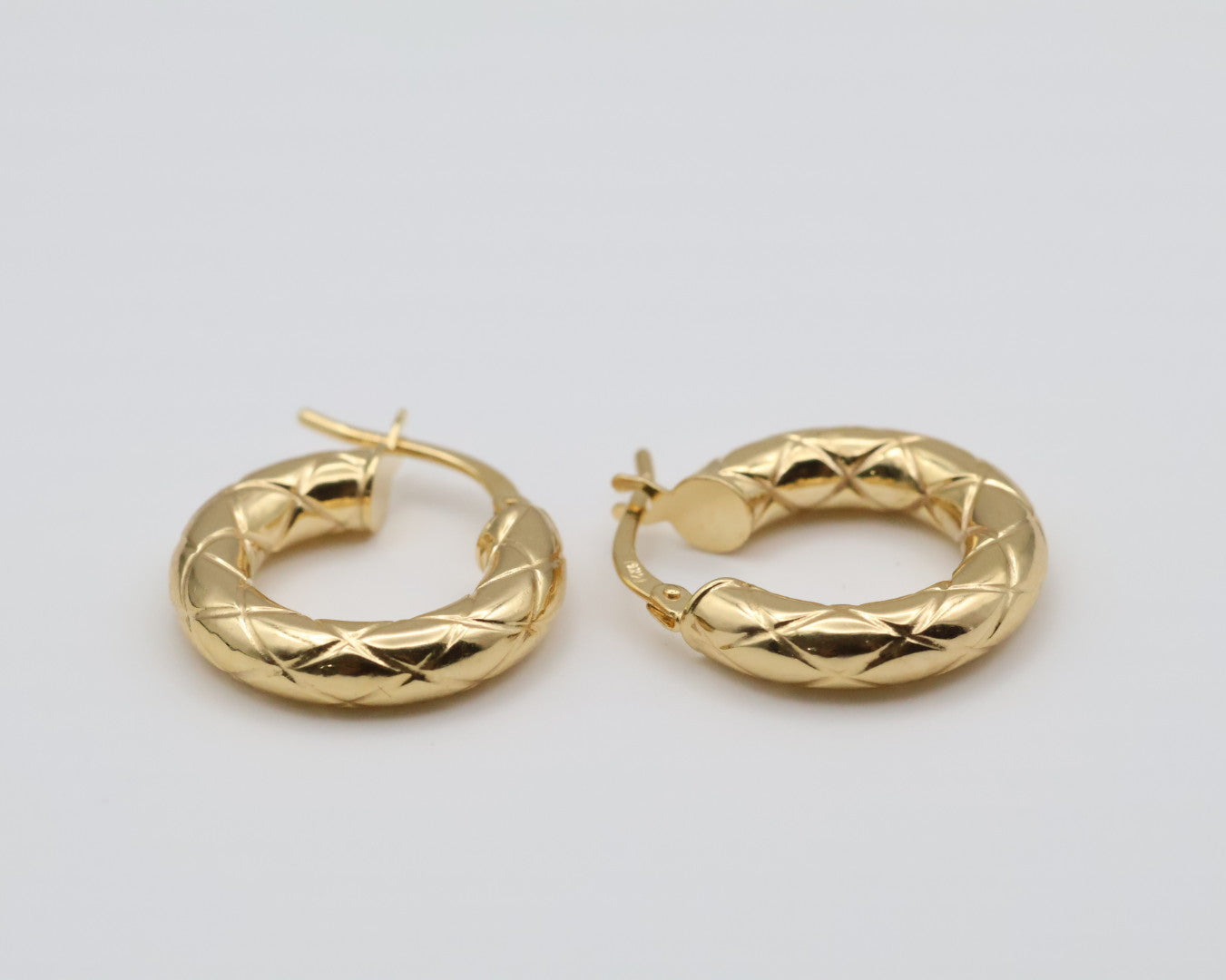Argollas 14kt Size 19mm Weight 1.8g