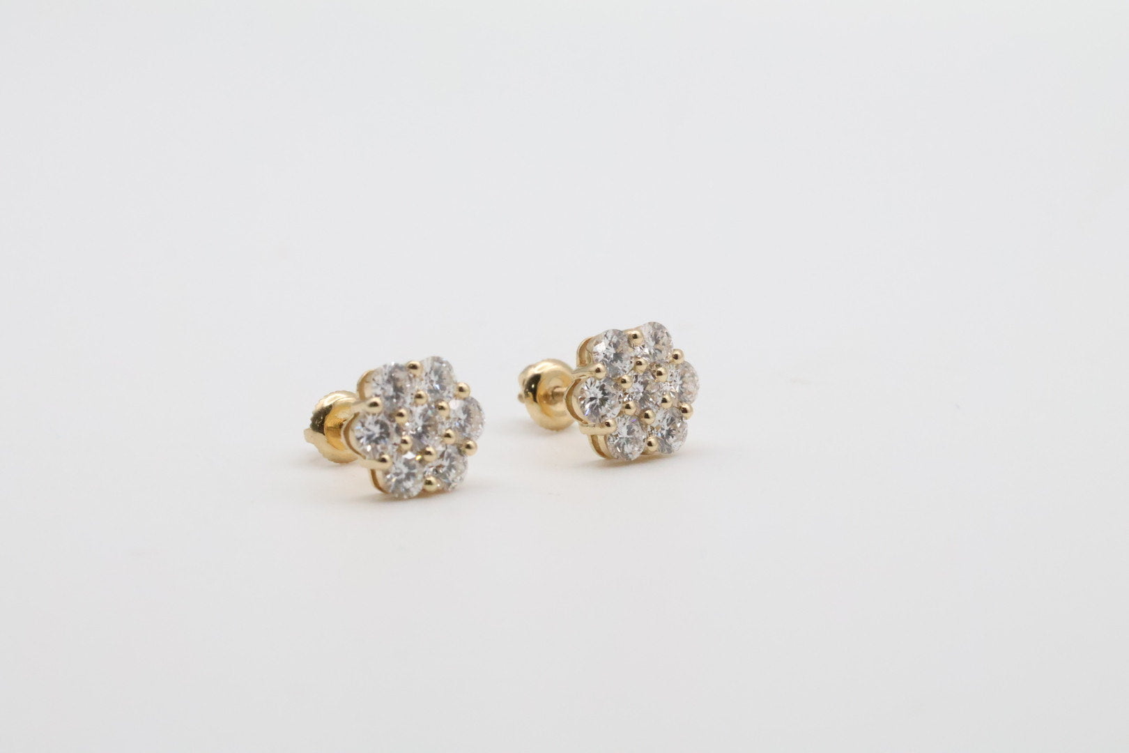 Aretes de Diamantes 1.5 ct 14kt Diamante de Laboratorio Size 9mm