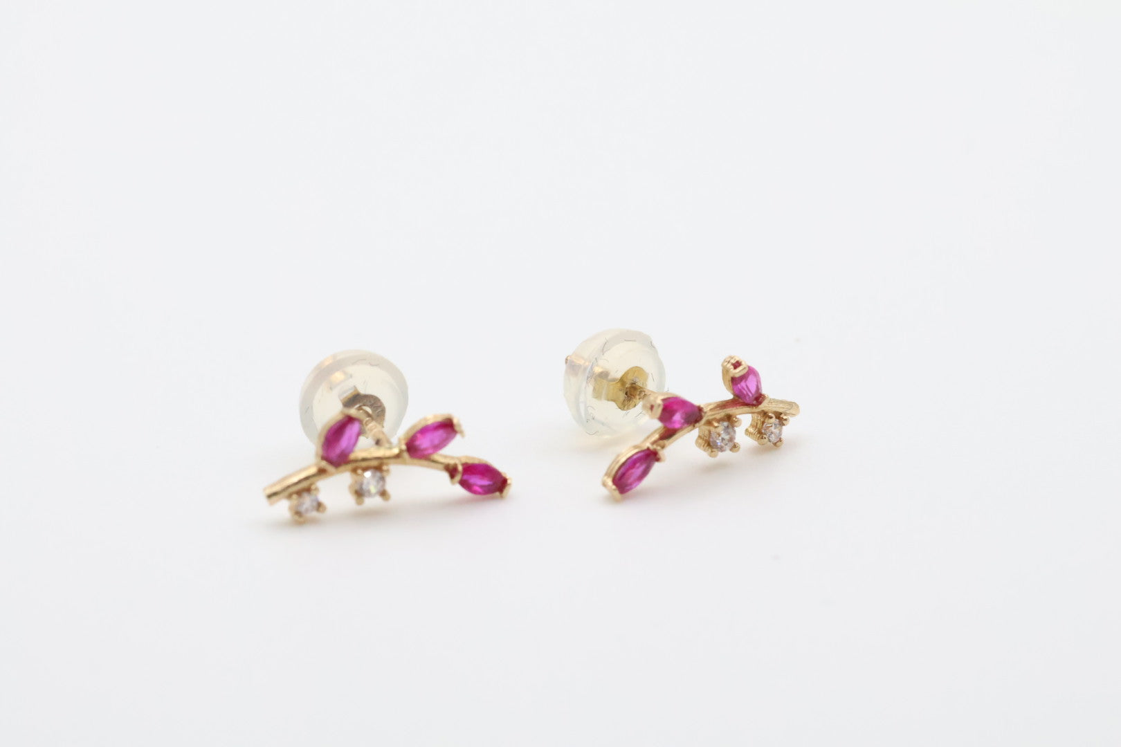 Aretes Hojas 14kt zirconia, Blanco y Rosado Size 12mm x 5mm