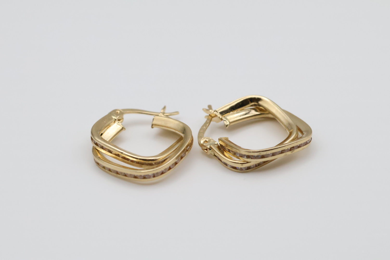 14kt zirconia hoops Size 19mm Weight 2.4g